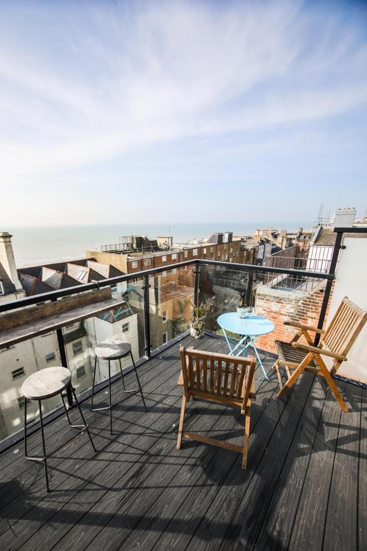 Appartamento The Sunrise Penthouse Hastings Esterno foto