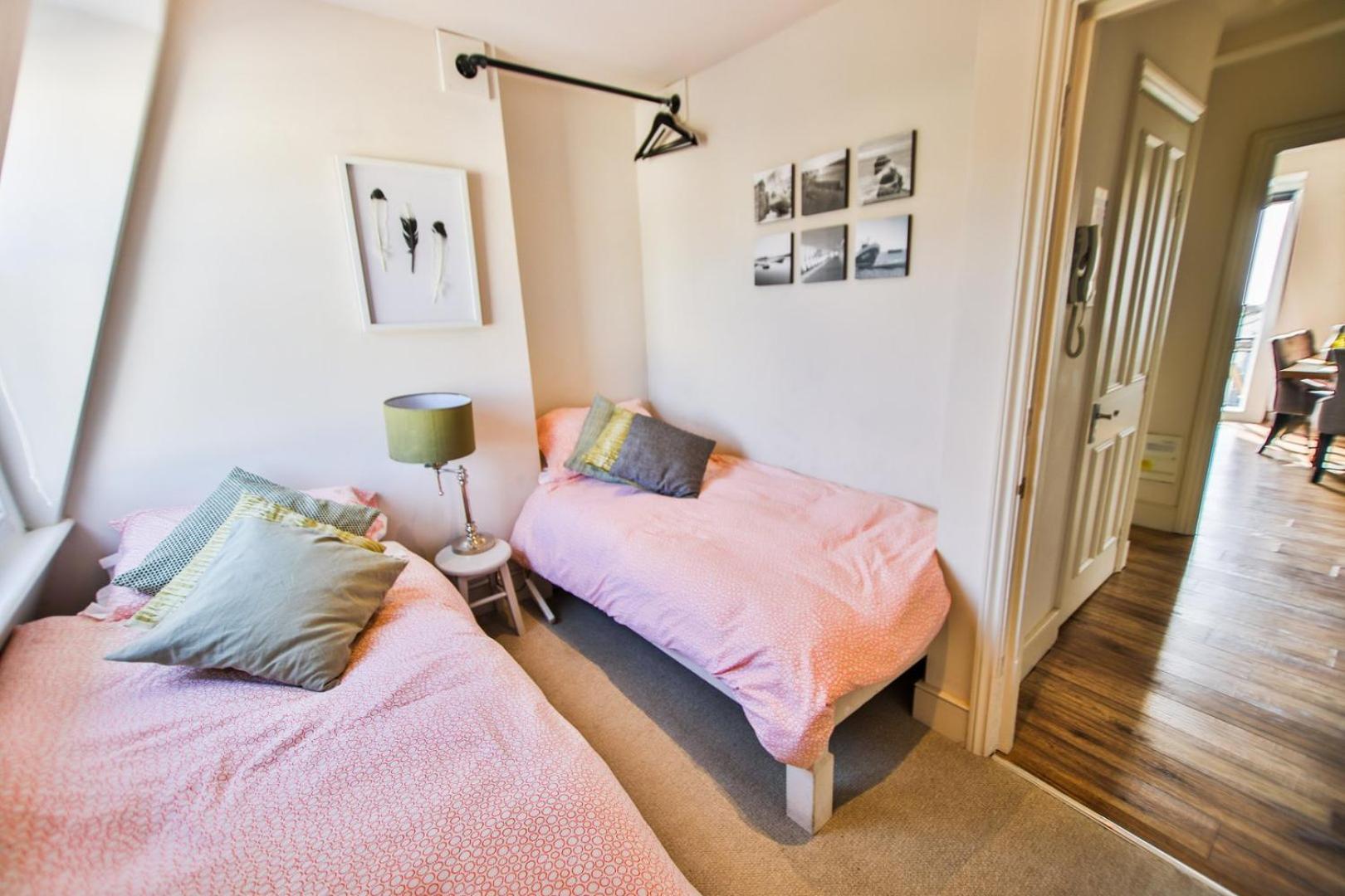Appartamento The Sunrise Penthouse Hastings Esterno foto